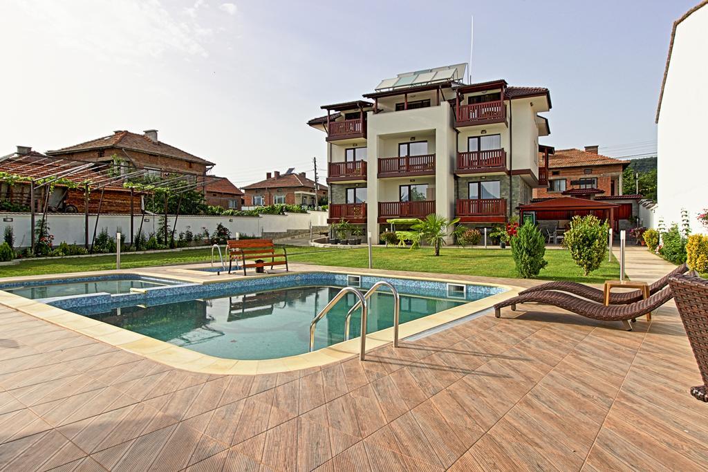 Hotel White House à Ognyanovo  Extérieur photo